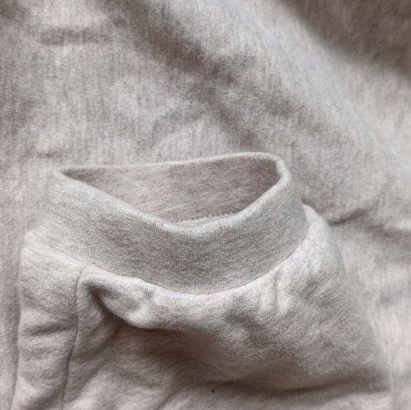 Weekender cinchable cropped hoody - Picture 3 of 8